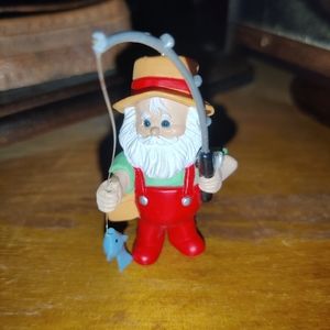 Fisherman ornament @3"